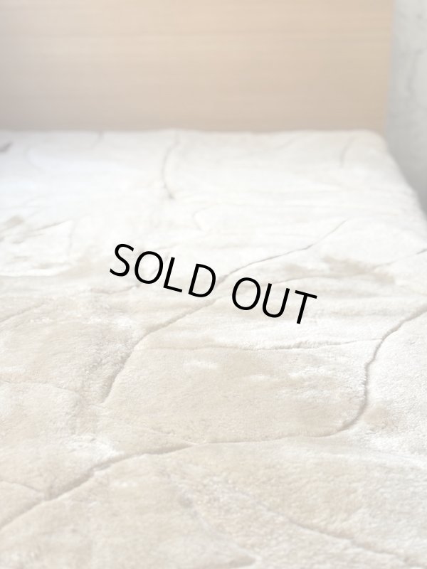 画像6: 山内さん退職置き土産「破格のムートンシーツ」第2弾