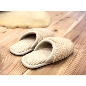 画像: 羊毛のスリッパ