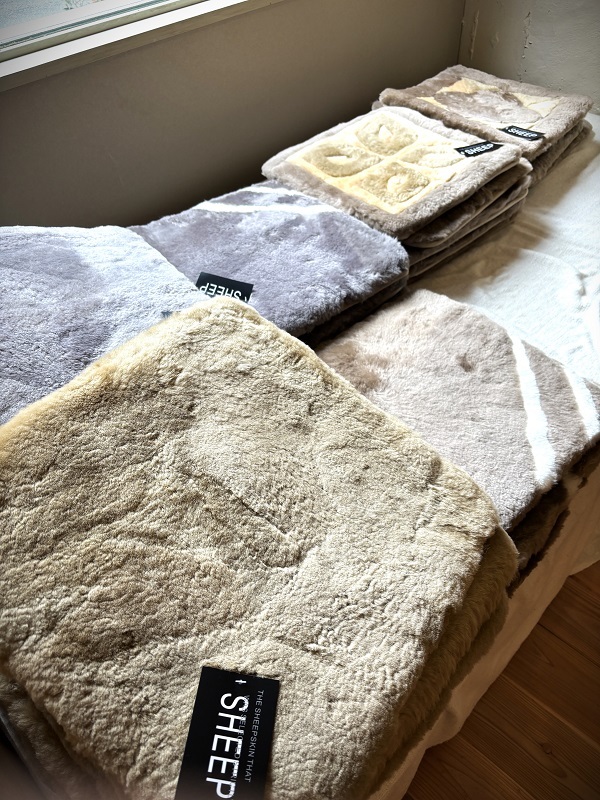 画像10: 【アウトレット】ムートンクッション40x40cm